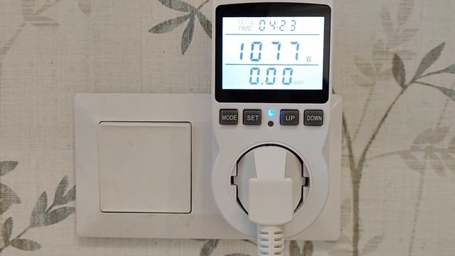 Шарлотка  в мультиварке REDMOND RMC-P470