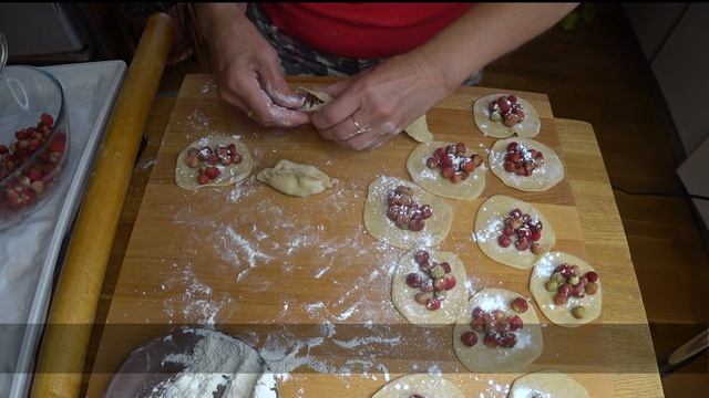 Вареники с ягодой