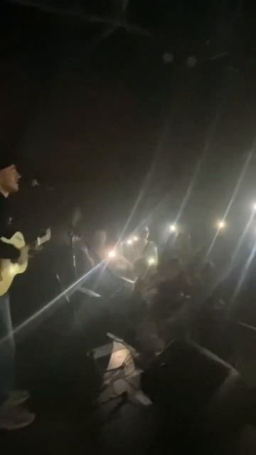 Какой кайф😍 #музыка #фонари #концерт смотреть онлайн