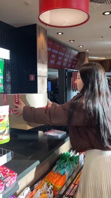 СОВЕРШАТЬ ПОКУПКИ СТАЛО ЕЩЕ УДОБНЕЕ! смотреть онлайн