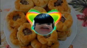 хахахахаха а у вас есть пирожки с мясом песня