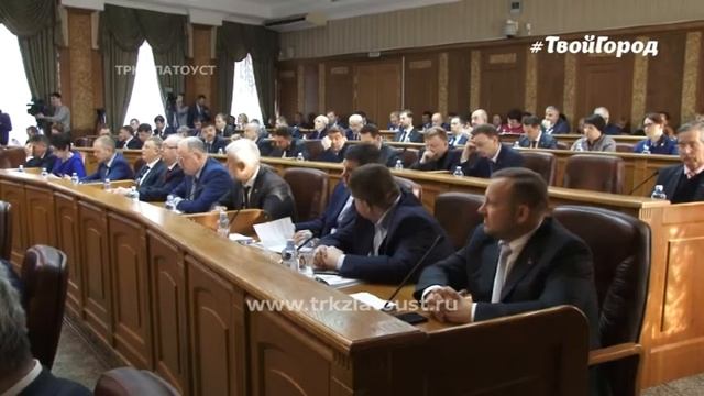 Принят закон об увеличении выплат многодетным семьям смотреть онлайн
