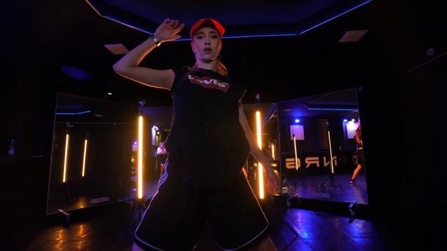 Нина Ромашова // Girly Hip-Hop (Новокузнецкая)