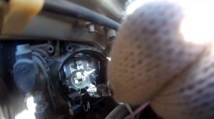 Lada Xray - замена штатных ламп дальнего света на более ярк