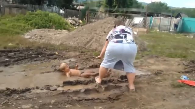 #Vine Прикол приехал в село к бабушке смотреть онлайн