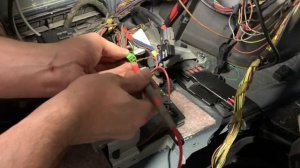 W211.НЕ РАБОТАЕТ подсветка багажника