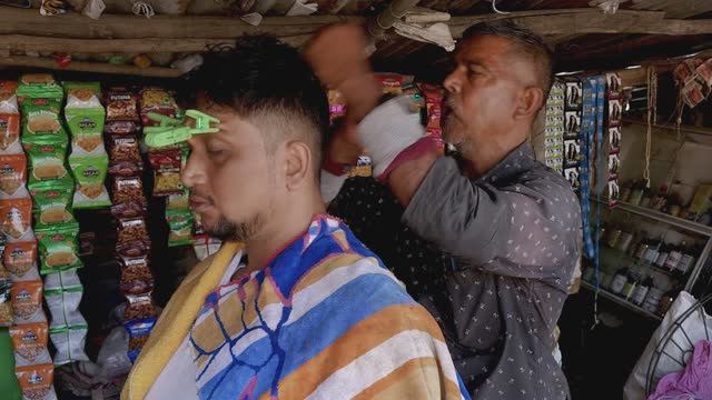 Интенсивный акупрессурный массаж головы и массаж расческой смотреть онлайн