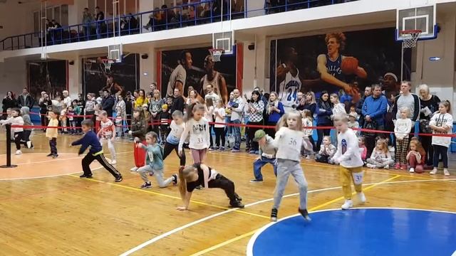 Хип-хоп. Батлы. 4 выход.mp4