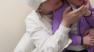 Прокалываем Софии ушки