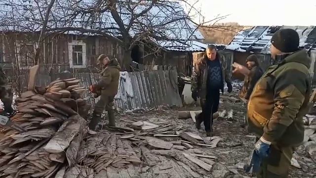 Акция ЗАБОТА. Помогаем дедушке без руки. Помогайте дру смотреть онлайн