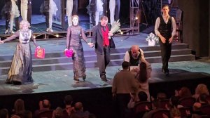 2025-01-02  21:19 Завершение спектакля "Бешеные деньги"