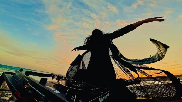 K_OXANA| EMBER | Melodic house & techno SUNSET chillout DJ mix LIVE @ Kourion beach