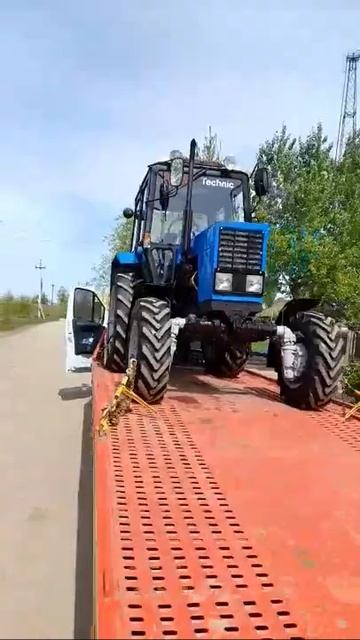Загрузили трактор Мтз 82.1, везем в Агросалон Boston Technic, г. смотреть онлайн