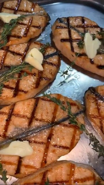 Сёмга на гриле #гриль #семга#лето смотреть онлайн