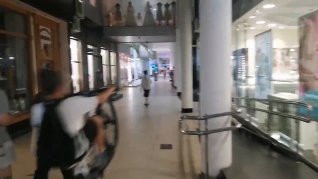 Сочи. Торговый центр «Торговая галерея».