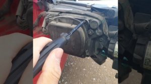 Scania 2017 года замена лампочки ближнего света