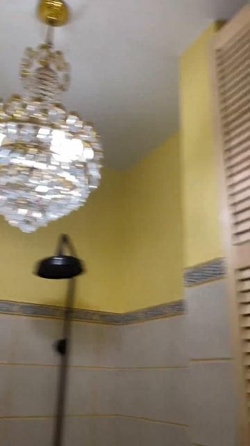 Как вешают люстры в стейджинговом агенстве Lixaya.staging смотреть онлайн