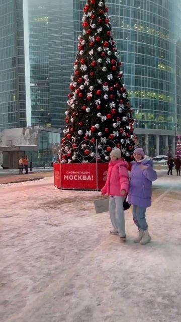 POV: приехали из деревни в Москву 😍 смотреть онлайн