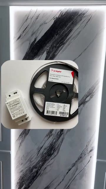 Подсветка при помощи светодиодной ленты. Отлично подч