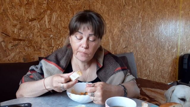 Завтрак в Деревне, холод ужасный , опять бубню смотреть онлайн