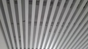 Кубообразный реечный потолок 30х40 белый, Ул. Брестская