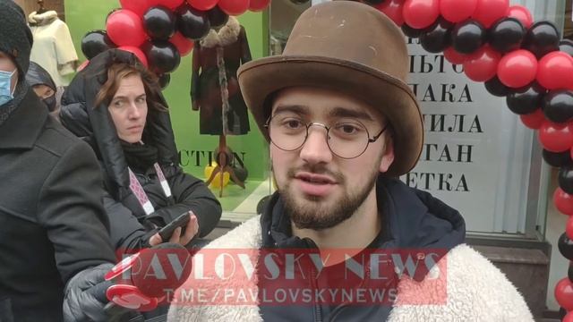 Антимеховая акция под магазинами в центре Киева. Pavlovsky