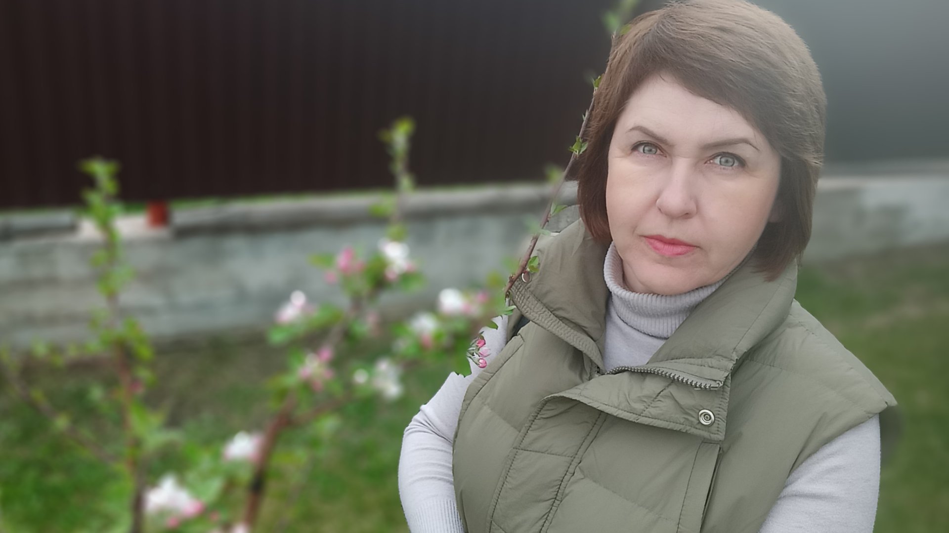 Пока на улице дождь, я спокойно работаю/ смотреть онлайн