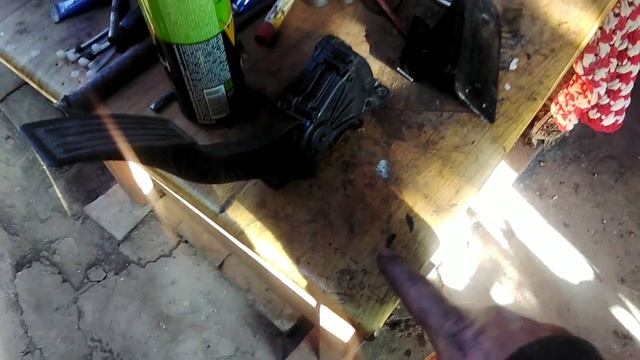Электронная педаль газа не реагирует на нажатие. смотреть онлайн