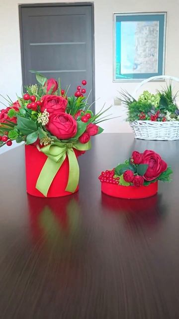 Букет красных роз в коробке из бархата #флористикаиде? смотреть онлайн