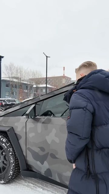Обзор Tesla Cybertruck! Уникальный дизайн и мощь. Доставка авт смотреть онлайн