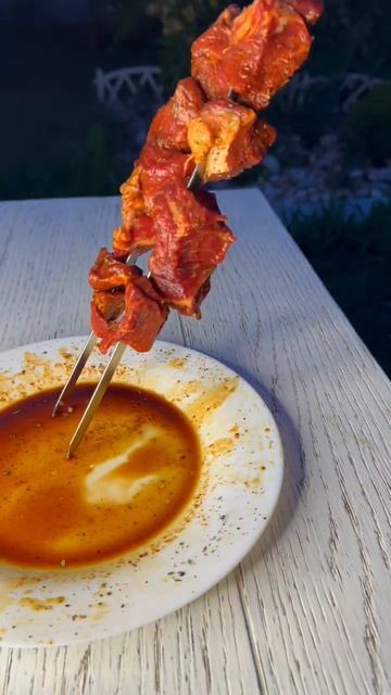 Острый шашлык из говядины. Очень вкусный маринад #shorts смотреть онлайн