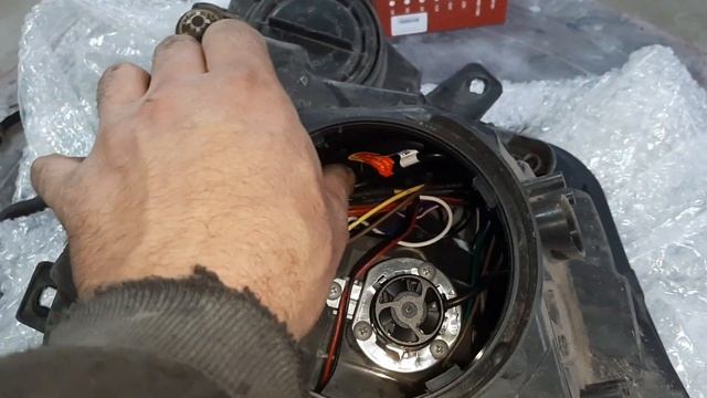 Mercedes sprinter. Установка led ламп. Сравнение . смотреть онлайн