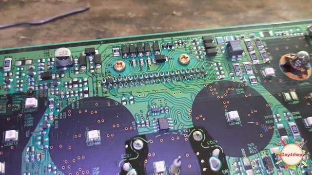 Не правильно показывает датчик уровня топлива на Nissan X смотреть онлайн