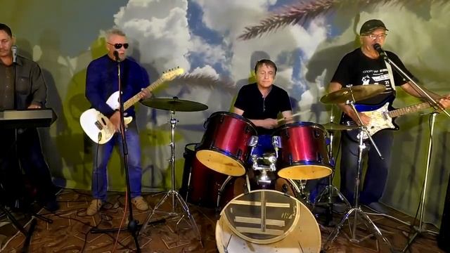 "Горизонт" с песней "Идут года" (Монтаж видео, Наталья Фильчагова.) смотреть онлайн