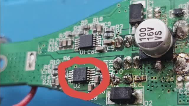 Как отремонтировать USB зарядку для автомобиля при помощи паяльной станции с феном. смотреть онлайн