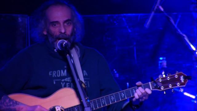 2023-05-08 - Андрей Мангустов - На братских могилах - Победная Акустика в клубе «Big Ben»