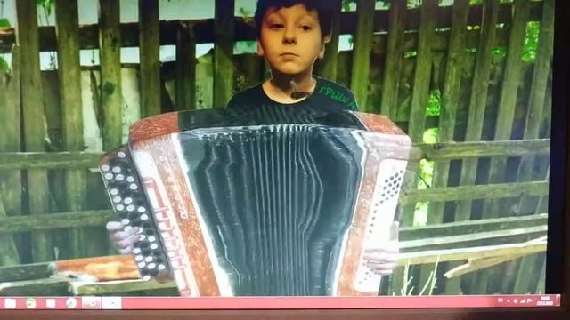 Пытаемся с Гришей сделать игру... Прикольная заставка получилась...