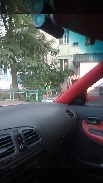 Такси возле подьезда, решили заказать такси за 20 грн. п смотреть онлайн