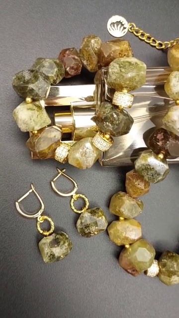 Украшения из камней. Зелёный гранат 💥