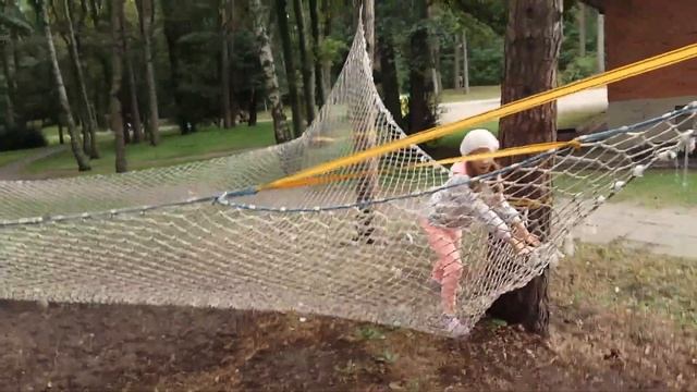 ВЛОГ МЫ НАШЛИ В ЛЕСУ ГИГАНТСКИЙ ГАМАК !!! WE FOUND IN THE FOREST BIG смотреть онлайн