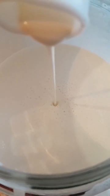 Домашние сливки, а как же без них #деревня #жизньвдерев смотреть онлайн