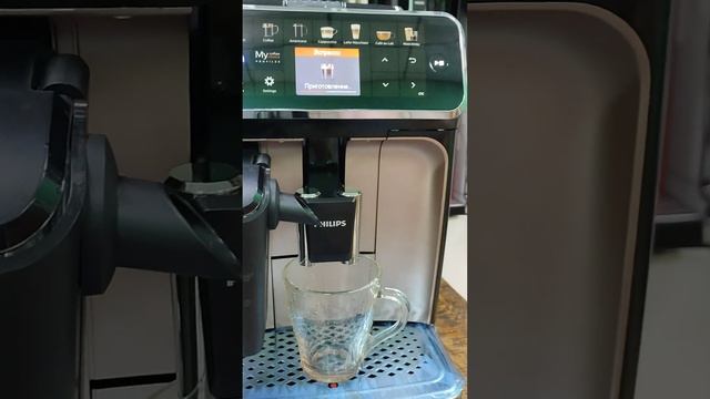 Обзор кофемашины Philips EP5447/90 Latte GO смотреть онлайн