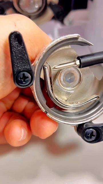 Пропуски стежков и обрыв нити в швейной машине #sewing #rajs смотреть онлайн