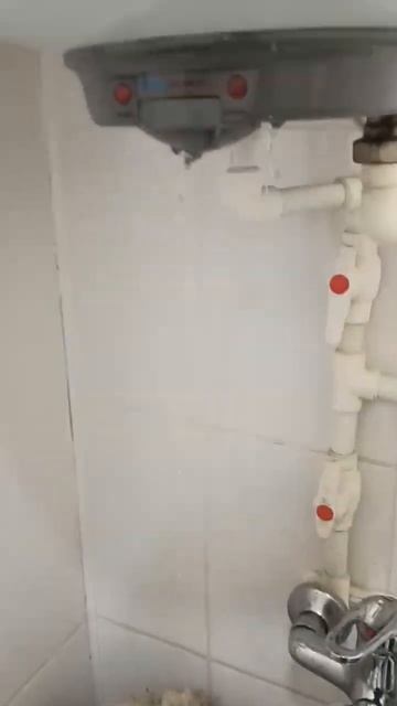 Потёк водонагреватель смотреть онлайн