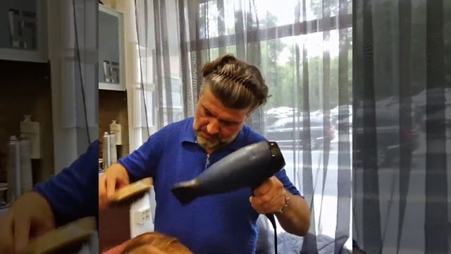 первая стрижка в жизни Варвары) The first haircut in the life #raybanstor смотреть онлайн