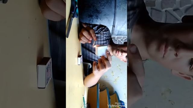 Делаю кубик из бумаги. Подгарел стол. Пока не видет батя... смотреть онлайн