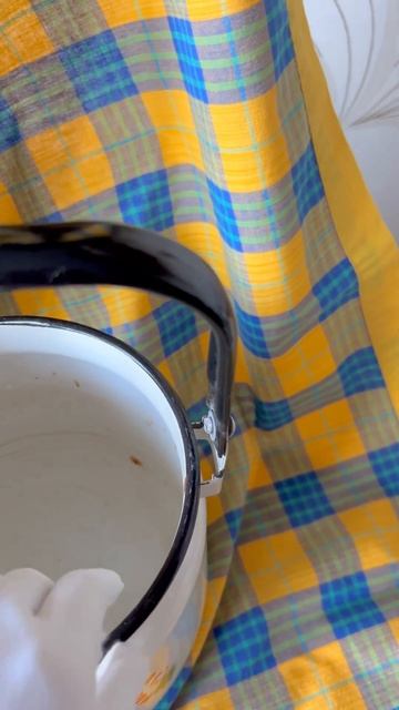 Чайник эмалированный СССР. Видео для Авито