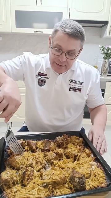 Рёбра с капустой в духовке. #вкуснаяеда #еда #домашняяе смотреть онлайн