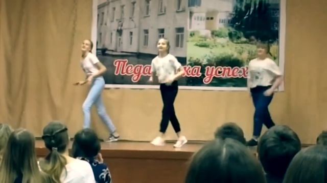 Осторожно! Видео наполнено Родительской любовью ! 💕 🎓 Выпускники 2020 смотреть онлайн