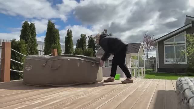 Один день из жизни на Даче 🪵🌱Сухарики с чесноком .Пробую кофе из желудей . смотреть онлайн